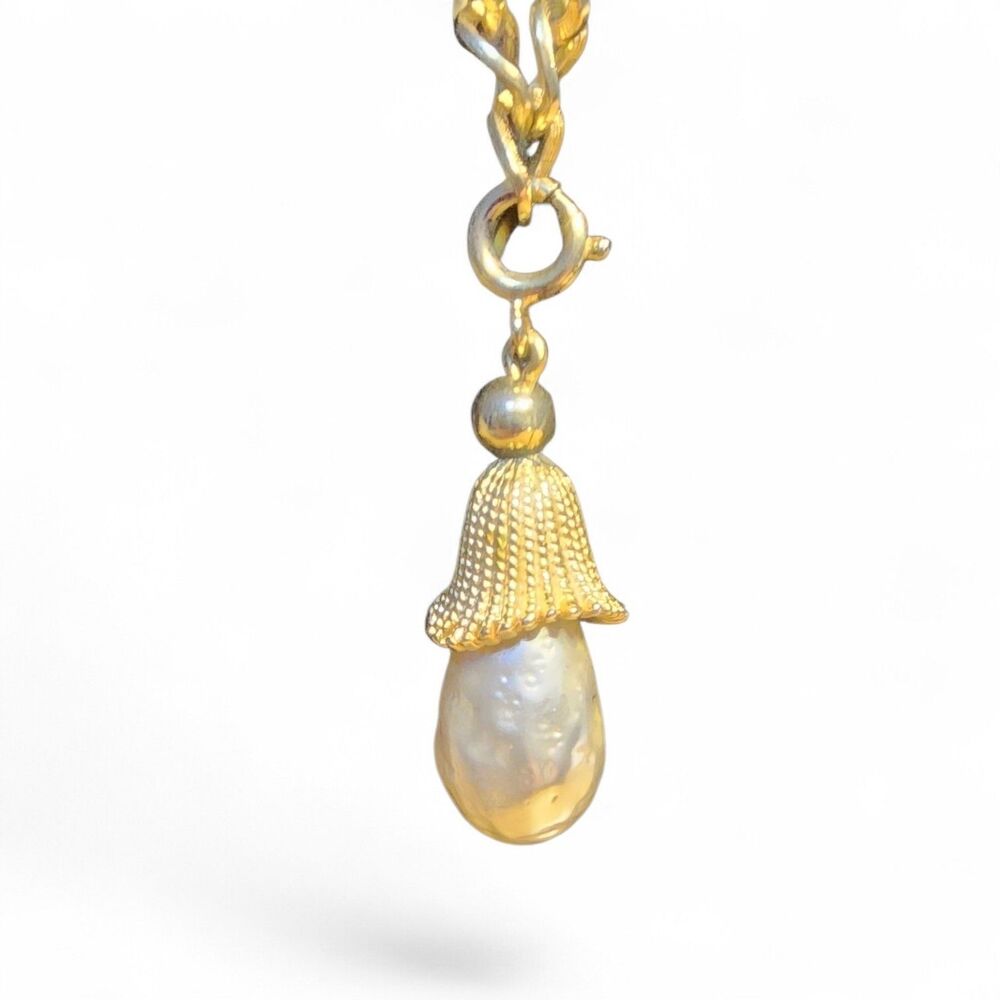 Sarah Coventry Vintage GoldCap Faux Baroque Pearl  Necklace Textured Chain